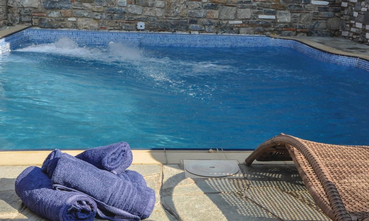Portaria House | Stunning home in Portaria with jacuzzi