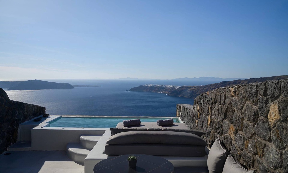 Imerovigli Villa | Stunning Santorini Suite | Rapual Suite | Breathtaking Sea Views