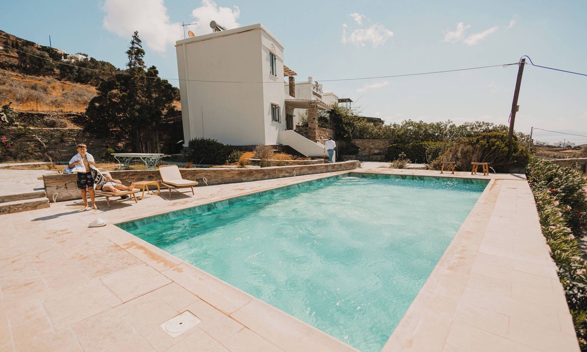 Tinos Town House | Stylish and traditional cycladic house