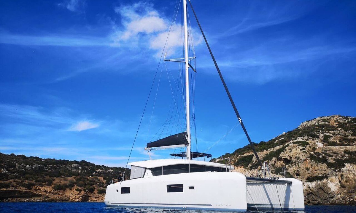 Tourlos Boat Rental | Sun-Kissed Sailing Adventure in Islas Cícladas, Mykonos