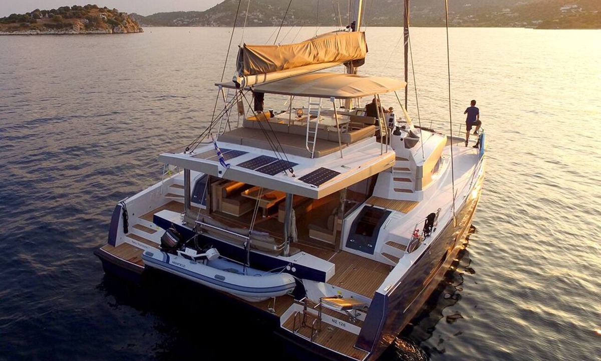 Alimos Boat Rental | Sun-Kissed Sailing Adventure in Islas Sarónicas