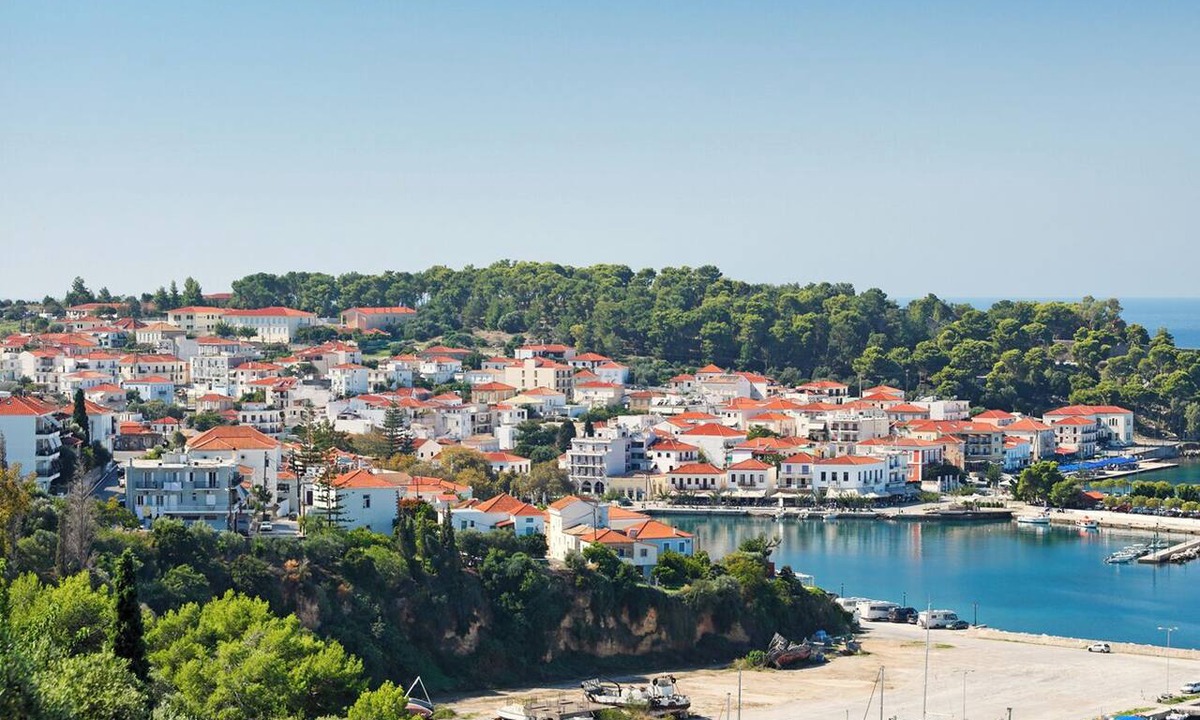 Pylos Boat Rental | Sun-Kissed Sailing Adventure in Pylos, Peloponeso