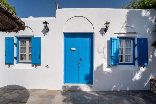 Agios Prokopios Apartment | Sunrock Suites - Villa Margarita