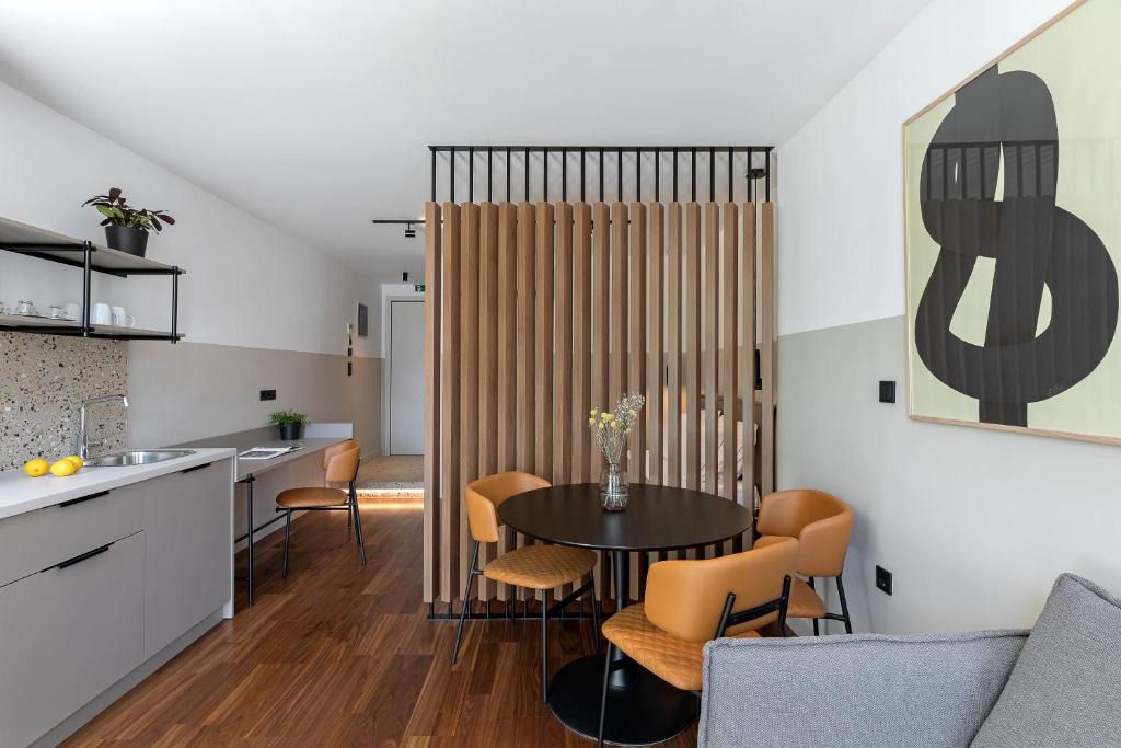 Athens City Centre Apartment | The Athenians Art Apartments