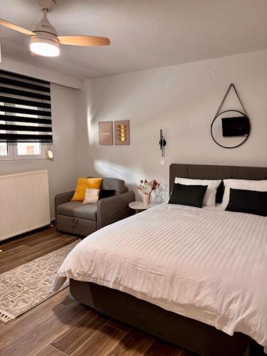 Trikala Apartment | The Calm Retreat