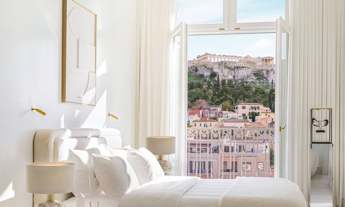 Plaka Hotel | THE DOLLI at Acropolis, A Hotel to Live