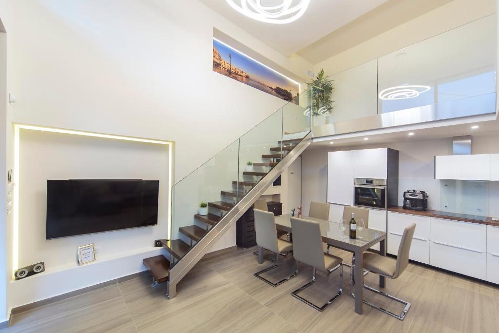Kato Galatas House | The Siada Beachside Maisonette