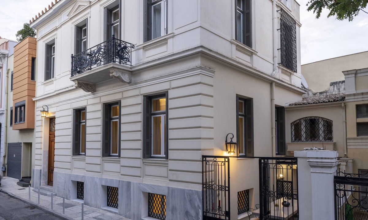 Makrigianni House | “The White House Plaka” Historical Mansion by JJ Hospitality