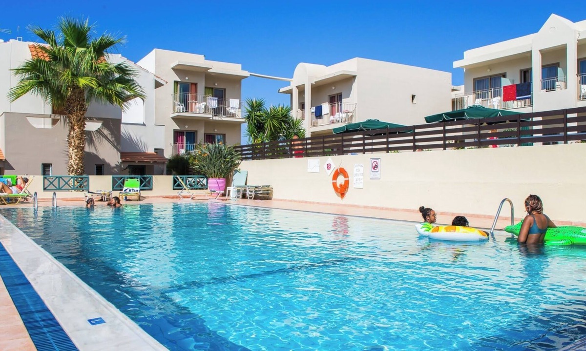 Malia Hotel | Theoni Apartments