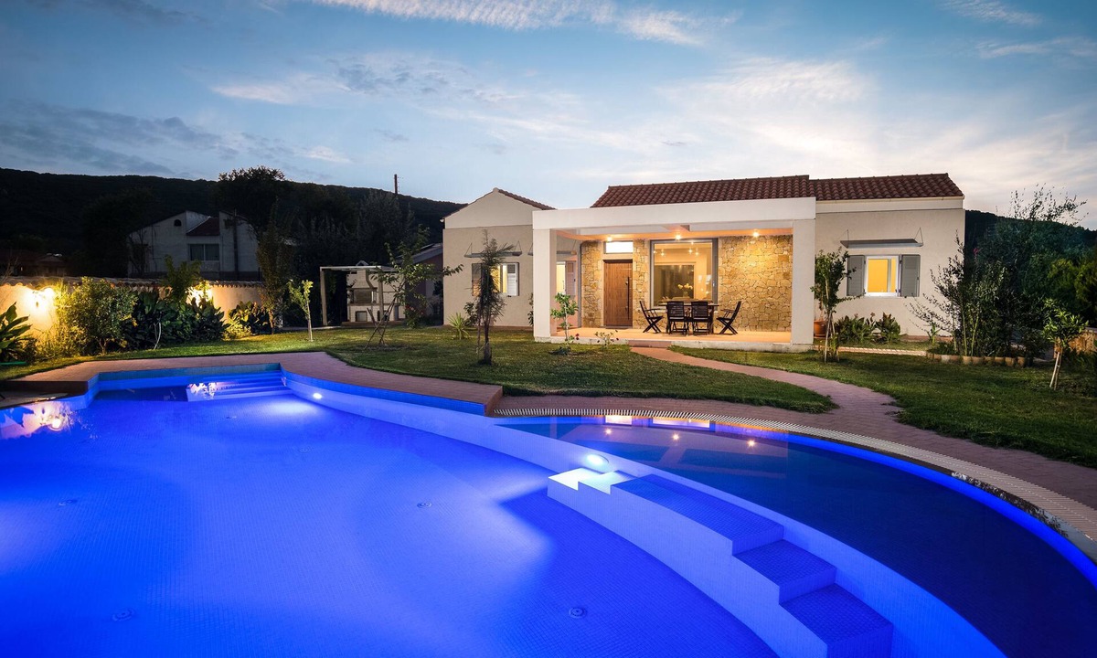 Moraitika Villa | Three Stars Luxury Villas