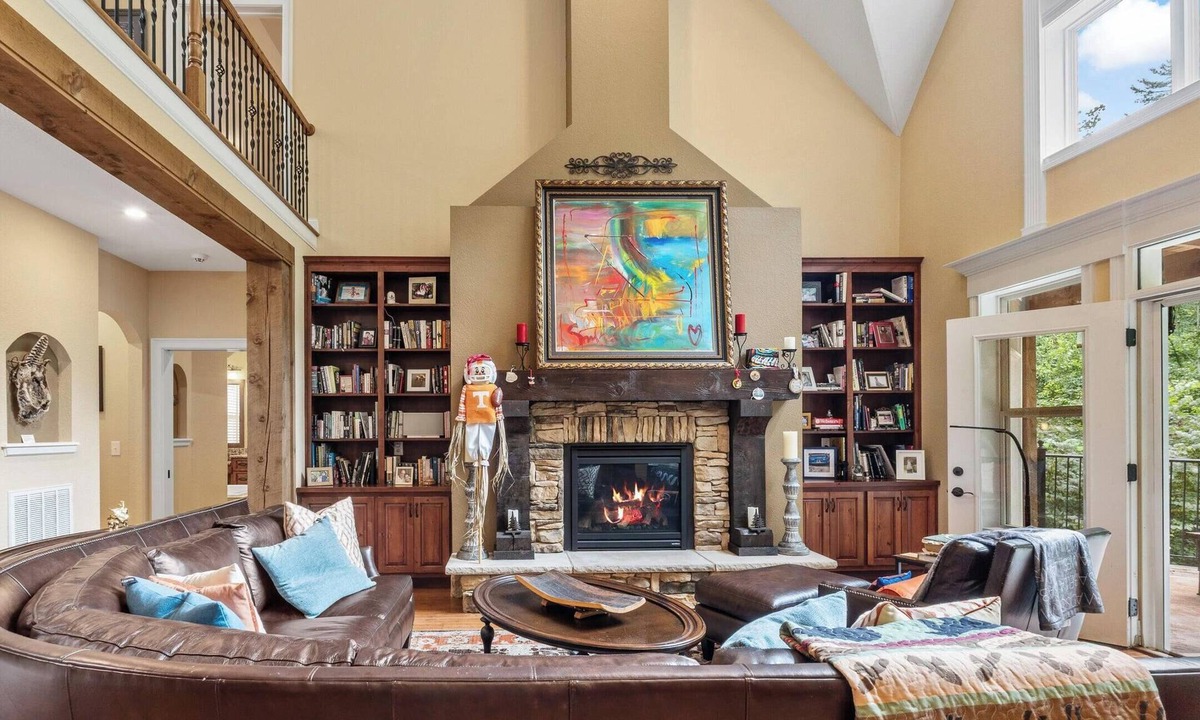 Townsend Villa | Tranquility Brook: Lovely 4-bedroom Mountain Villa in the Great Smoky Mountains