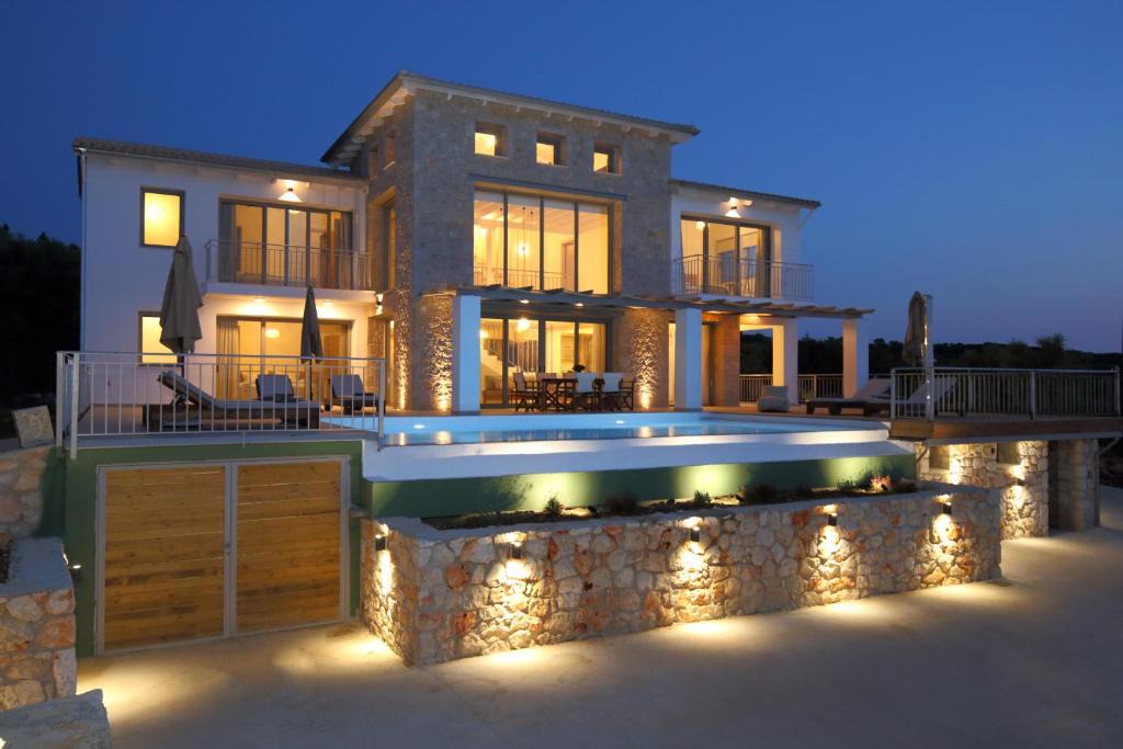 Kavallos Villa | Tsakmakis Villas - Luxury - Panoramic Sea View Lefkada