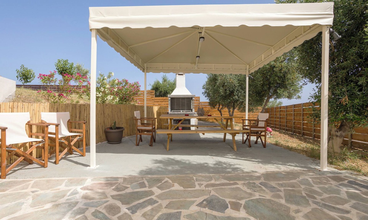 Kalpaki Apartment | Tumeremos Apartment | Peaceful Garden Retreat | 3BR | BBQ | Near the Sea