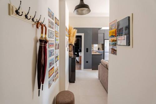 Vardaris Apartment | Unique Experience in Modern Apartment with Balcony & City Views