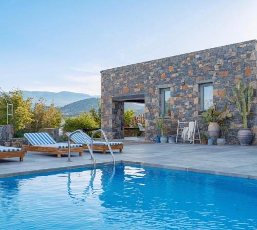 Agios Nikolaos Town Villa | Villa Aiolos Glaros - Seafront Retreat near Agios Nikolaos