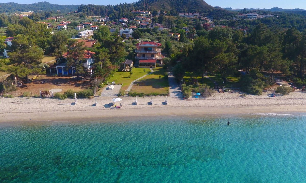 Villa Argo Beachfront Gardens | Pefkochori