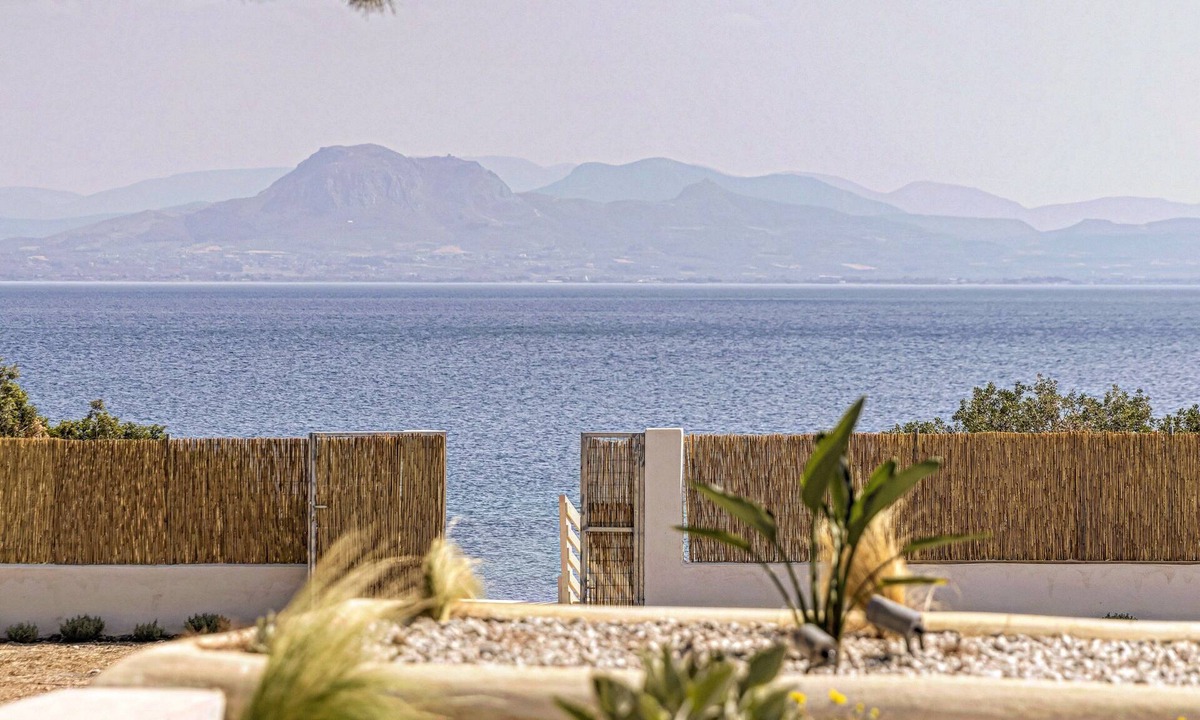 Skaloma Bed & Breakfast | Villa Aura Loutraki