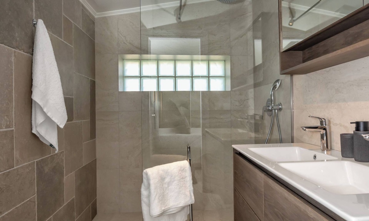 Kalyves Apartment | Villa Azurios - 2 Minute walk to the beach, with parking & lift access.
