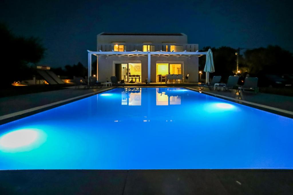 Porto Koukla Villa | Villa Boviana with private swimming pool