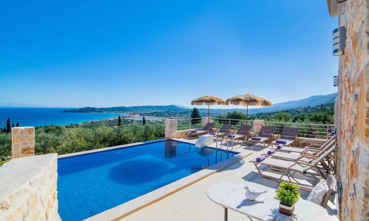 Alonia Villa | Villa Chrysso Horio 2 by Villa Plus