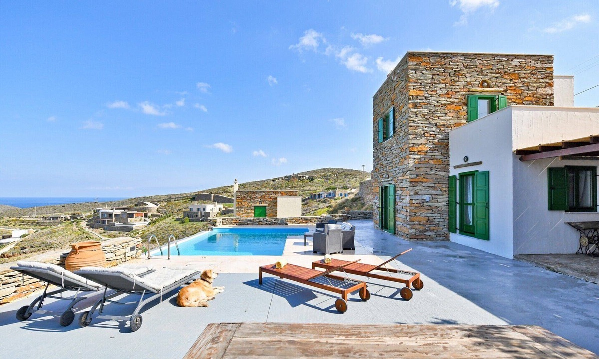 Kea Villa | Villa Eliza with a swimming pool and a sea view