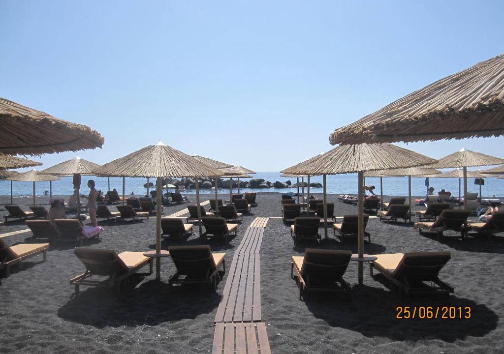 Kamari Apartment | Villa Gambas Beach Studios
