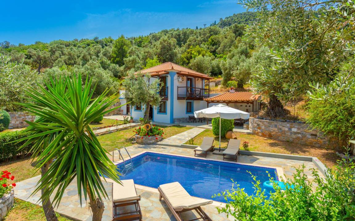 Skopelos Town Villa | Villa Glysteri: Large Private Pool, Walk to Beach, A/C