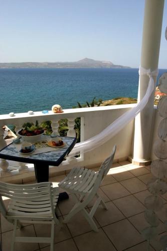 Plaka Apartment | Villa Irini