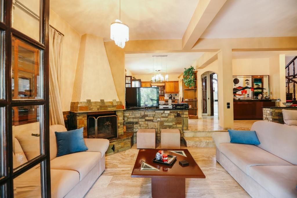 Trilofon House | Villa Kalma