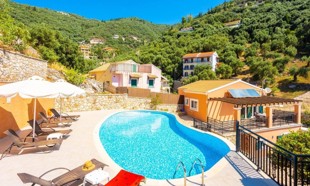 Katavolos Villa | Villa Konstantinos - Three Bedroom Villa, Sleeps 8