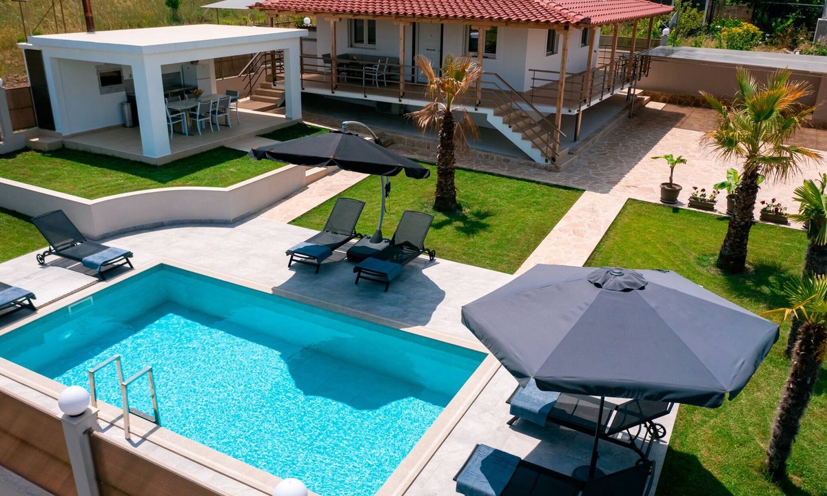 Nea Propontida Villa | Villa Liana ,private pool and garden
