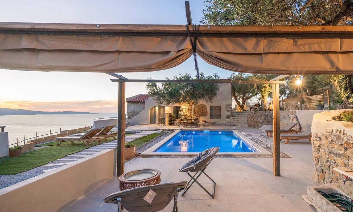 Pefki Villa | Villa Maestoso - Private olive grove - Pool