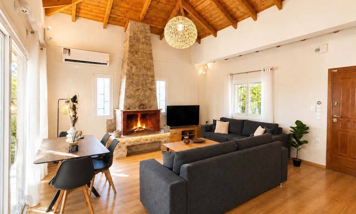Assos-Lechaio Villa | Villa Mare Lechaio - A Beachside Hideaway