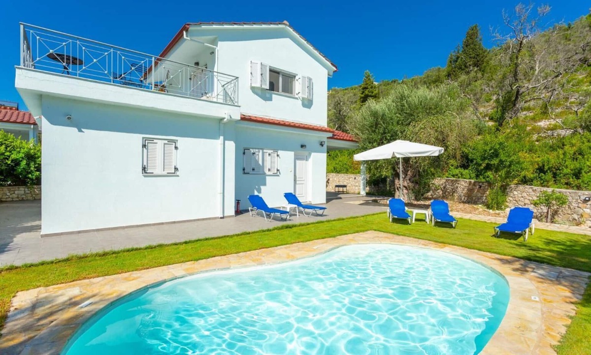 Villa Mia Beach Car Required | Longos