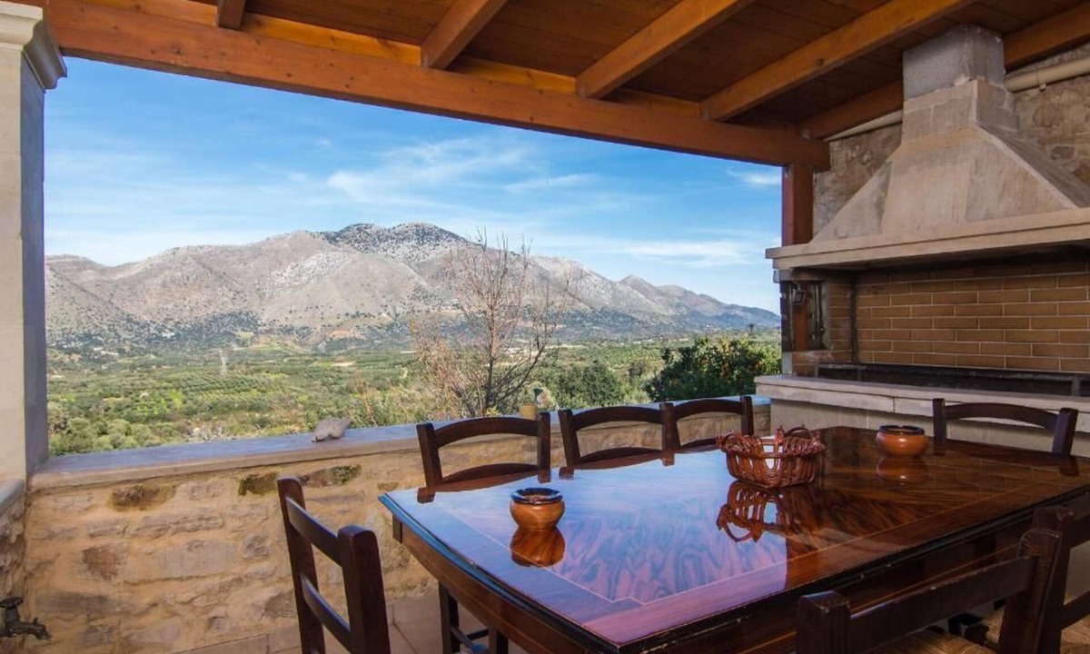 Damavolos House | Villa Morfeas - Traditional Cretan Escape with BBQ