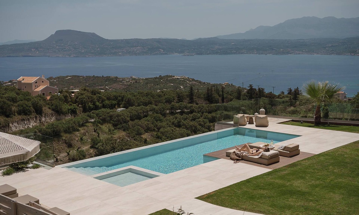 Sternes Villa | Villa Niolos II, Near Marathi Beach with eco pool