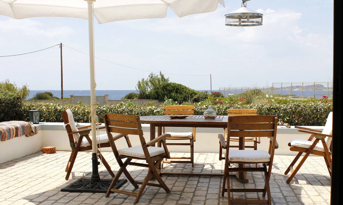 Gargaliani Villa | Villa Penelope 15m from sea with privet beach.