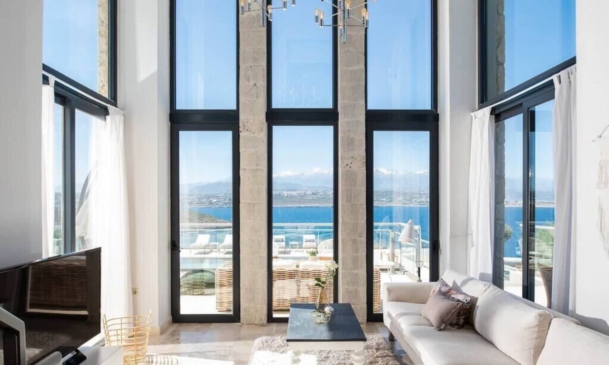 Stavros Villa | Villa Rey - Follow your luxury senses. Seafront