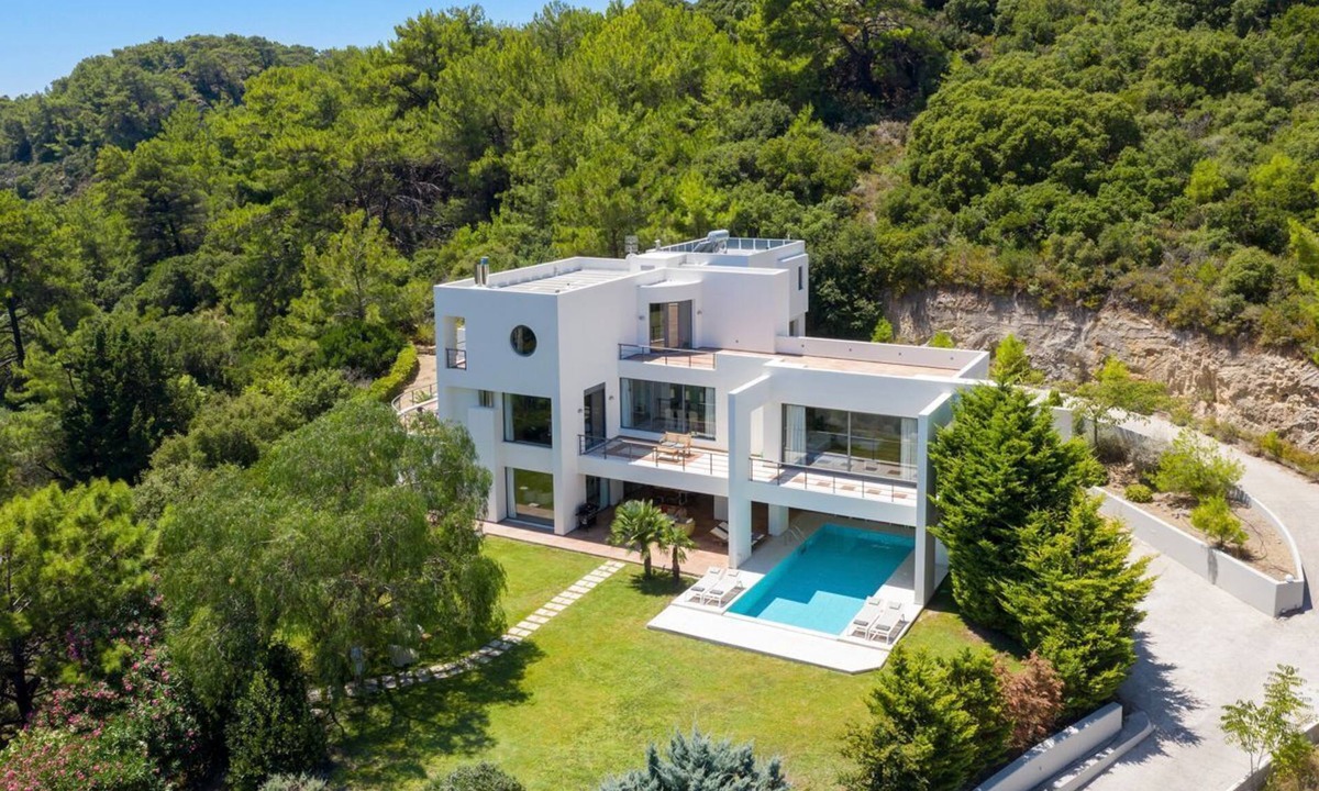 Ixia Villa | Villa Trianta - Four Bedroom Villa, Sleeps 10
