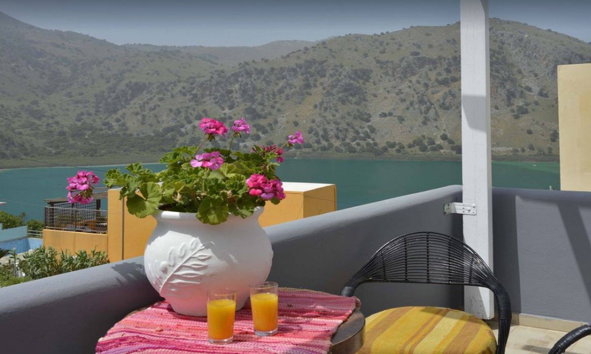 Kavallos House | VILLA VASO 3bd,2ba,luxury and peace,great lake views