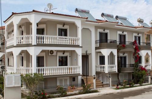 Sarti Apartment | Villa Virozi