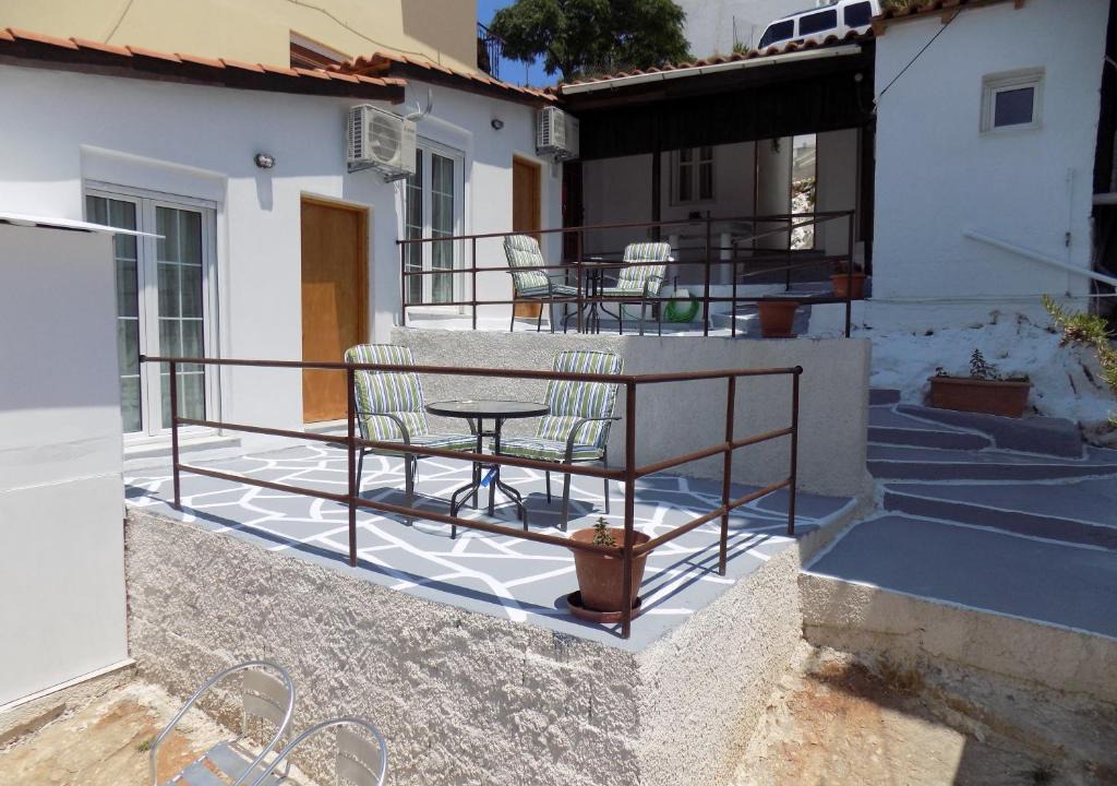 Skiathos Bed & Breakfast | VS studios