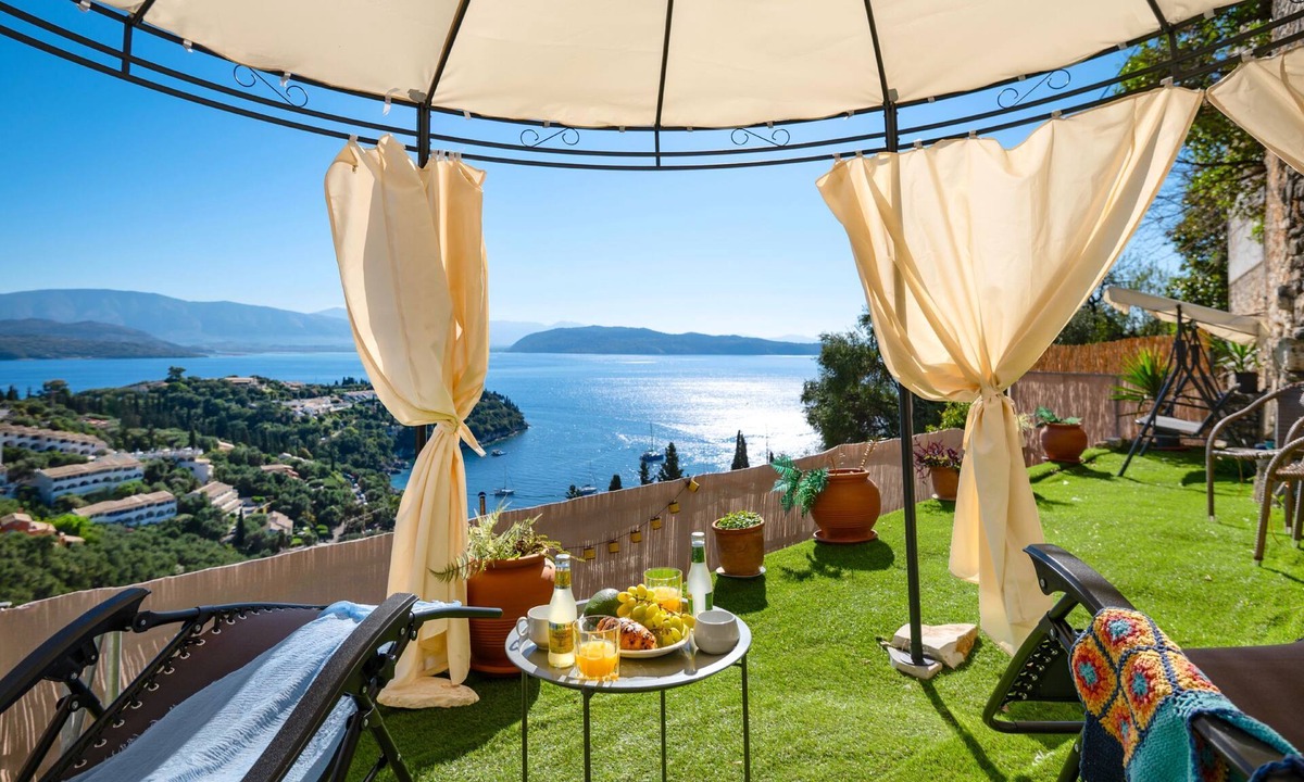 Vlachatika House | Wake up to sweeping views of the Ionian Sea at Meraki Apartment