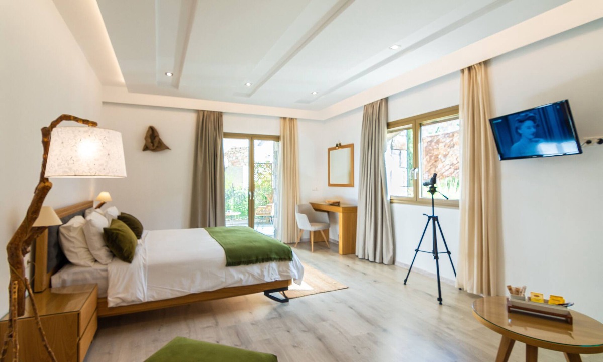 Aipeia Hotel | White Donkey Hotel