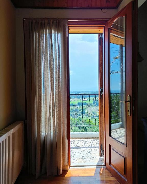 Grevena Apartment | Wooden Sofita House with Unlimited View