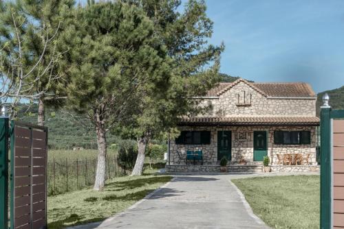 Alikanas Apartment | Woodstone Cottage