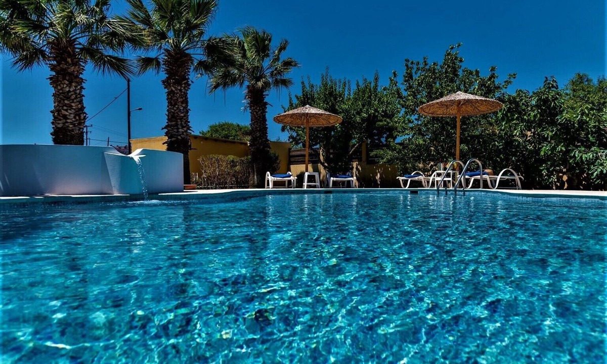 Zipari Villa | Xenos Villa 2 With 5 Bedrooms Private Swimming Pool, Near the sea