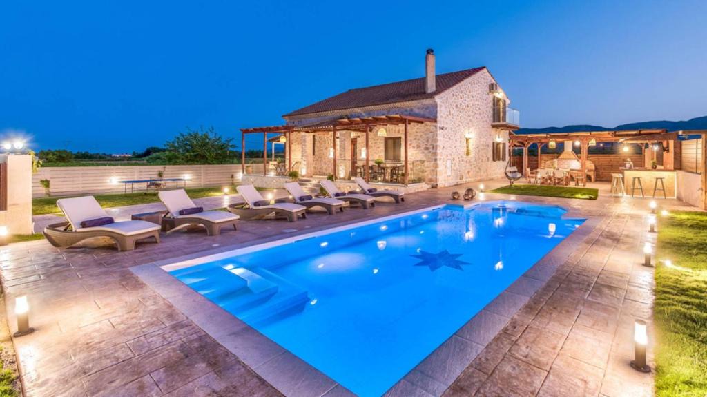 Neromilos Villa | Zante Poolside Paradise - La Vite Stone Villa