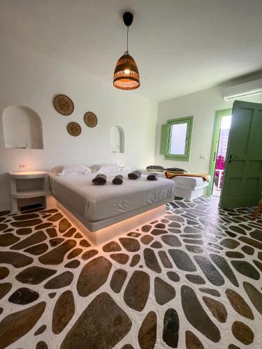 Folegandros Town House | ZIMARAKI Houses