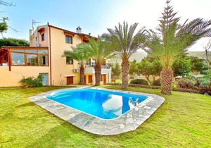 220 m² Villa ∙ 5 bedrooms ∙ 11 guests
